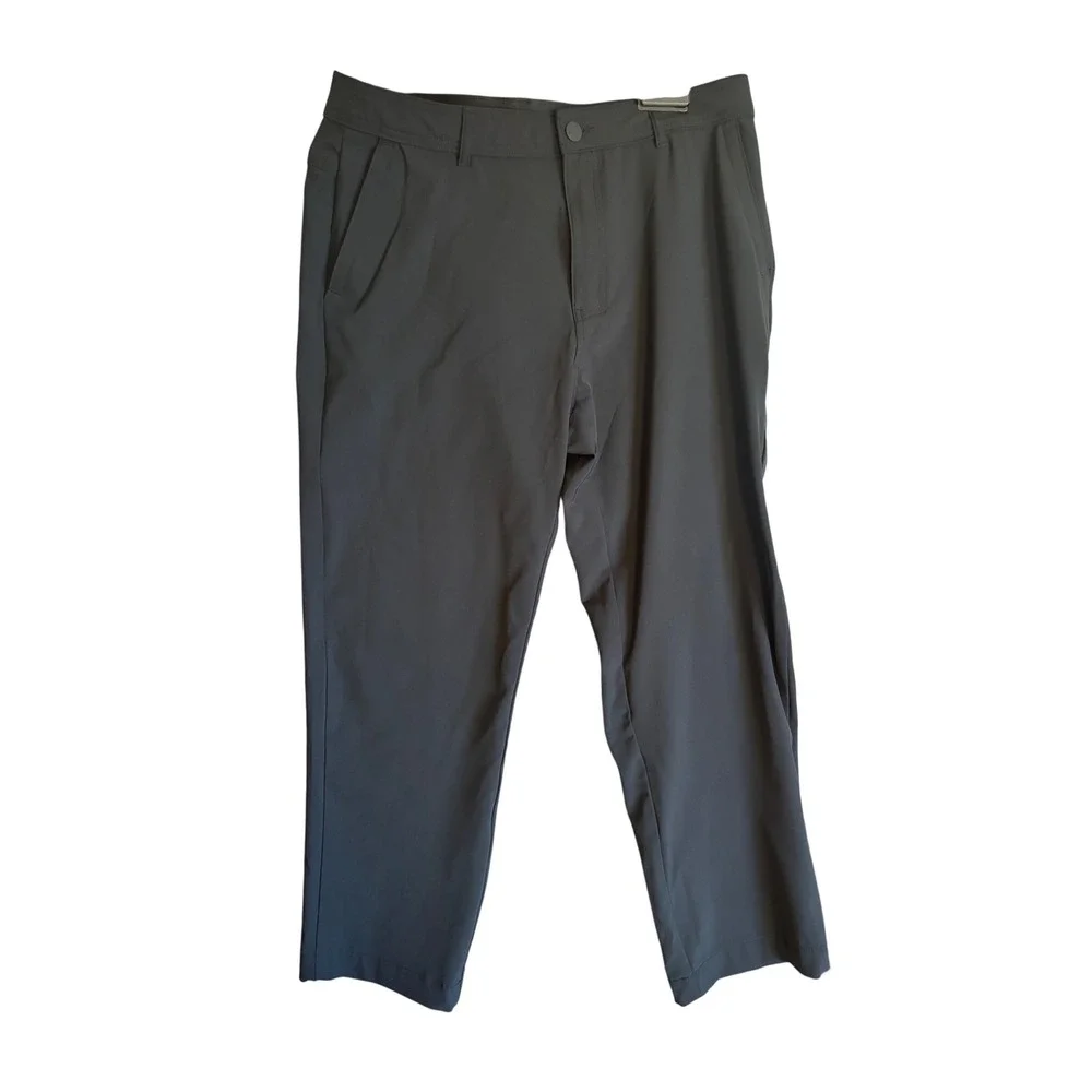 Pants That Can Handle a 300-Yard Drive & a 3Course Dinner W/outBreaking a Sweat